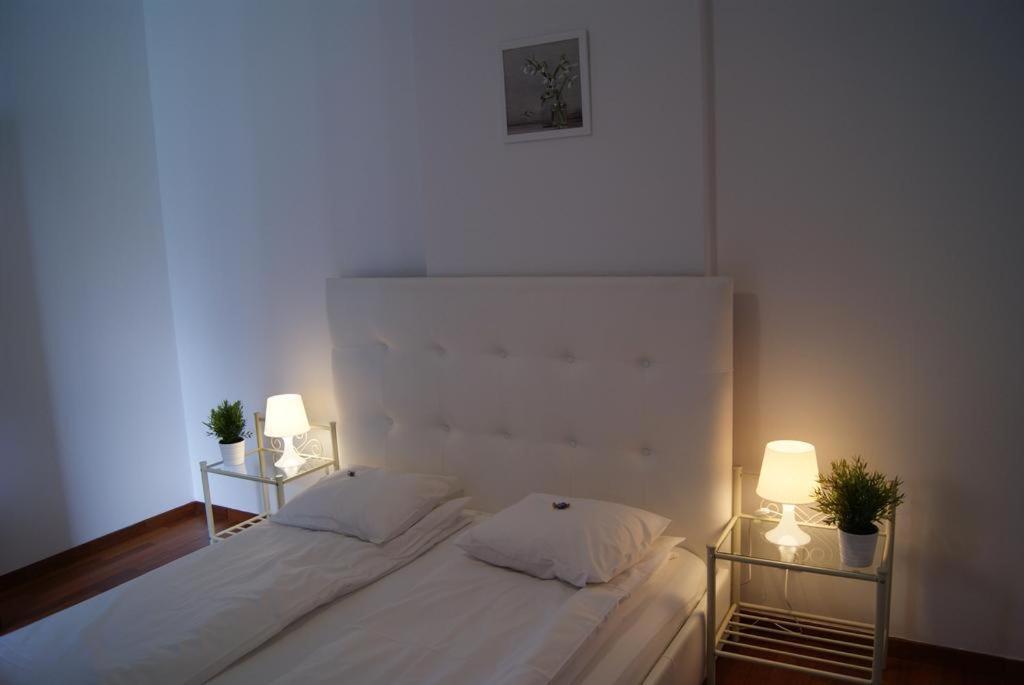 Triton Apartments Warschau Buitenkant foto